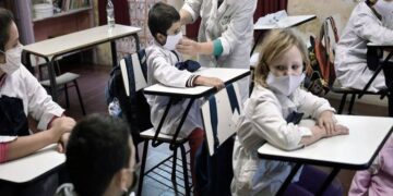 Con presencialidad plena y sin burbujas, Corrientes acordó la implementación del Protocolo Aula Segura