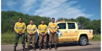 Brigadistas jujeños se suman a controlar los incendios en Corrientes