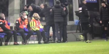 Escándalo con Lautaro Martínez: escupió a un rival en el clásico Inter-Milan
