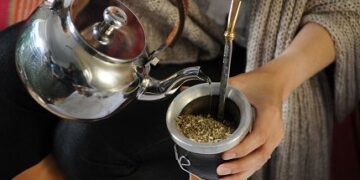 Aseguran que tomar mate es como “fumarse 100 cigarrillos”