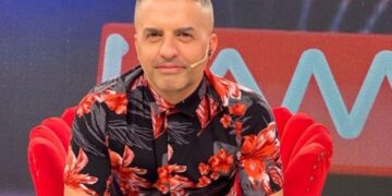 Ángel de Brito confirmó a una sexta panelista a horas del debut en América TV