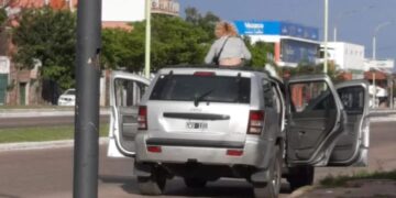 Corrientes: trabajadora sexual destrozó el auto de su cliente porque no le pagó