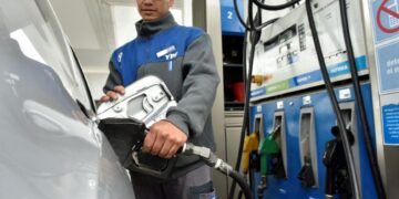 Aumentaron los combustibles hasta un 11,5% en todo el país