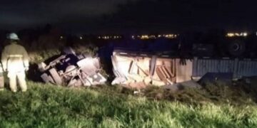 Un policía hizo dedo, se subió a un camión y murió en un accidente