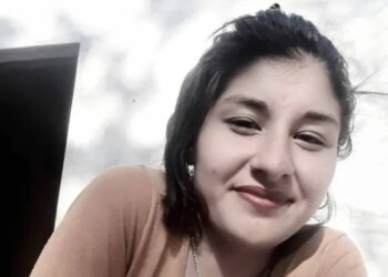 Mataron a puñaladas a una mujer frente a su hija de dos años