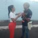 Video: salió a ayudar a un vagabundo y el esposo los encontró teniendo sexo