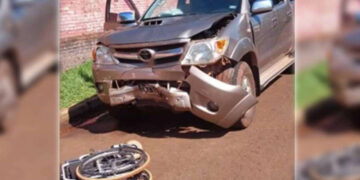 Una mujer se atragantó con comida y murió en un choque cuando la llevaban al hospital