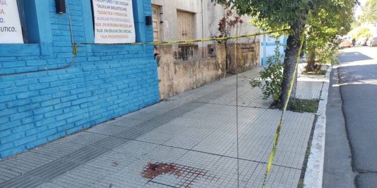 Corrientes: sigue en gravísimo estado el operario de DPEC que cayó desde la altura