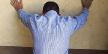 Detienen a un falso inspector municipal: pedía coimas a comerciantes