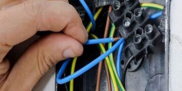 Corrientes: jven recibió una fuerte descarga eléctrica en su cara y cuerpo