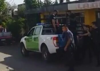 Mercedes: conductor le pego una trompada a inspector que lo habría multado