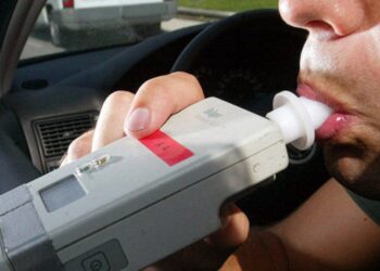 Rompió el récord mundial de alcoholemia y terminó metido en una zanja