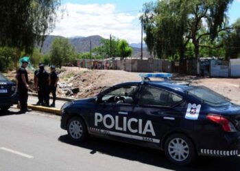 Mendoza: Un nene murió y otro está grave tras caerle una pared encima