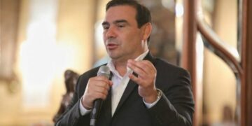 Aumento salarial: Provincia dará detalles de los anuncios de Valdés