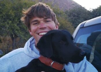 Una pareja alemana rescató a un perro abandonado en Salta y ahora viajarán a Frankfurt con él