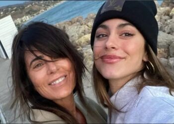 Denuncian a la madre de Tini Stoessel por sustraer 95.000 dólares a una anciana no vidente