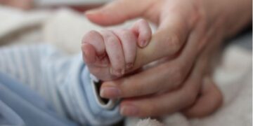 Encontraron a la madre del bebé abandonado en el hospital Pediátrico