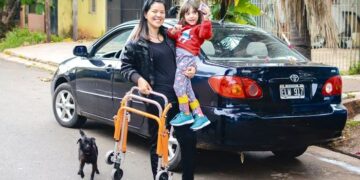 Tiene una hija con discapacidad y una pareja le regaló su auto
