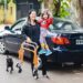 Tiene una hija con discapacidad y una pareja le regaló su auto