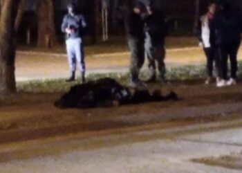 Un hombre se suicidó frente a Gendarmería y desconocidos llevaron el arma