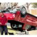 Esquina: volcó una camioneta tras un choque