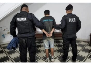 Llegó a casa con una bicicleta robada y su madre lo entregó a la policía