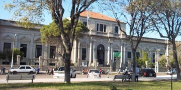Esquina: Fue a la escuela el día de su cumpleaños y 15 compañeros lo molieron a golpes