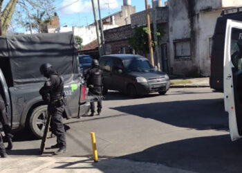 Un joven se atrincheró en su vivienda tras atacar a su madre