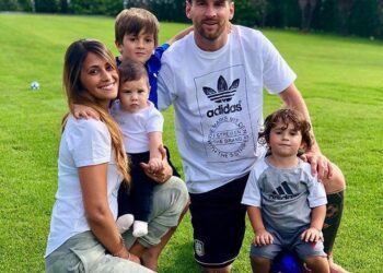 Antonela Roccuzzo mostró la felicidad de Mateo Messi al conseguir la figurita de su papá