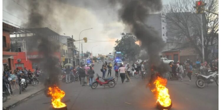 Cortes y protestas en Corrientes: familiares piden la aparición de una nena de 12 años