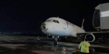 Vuelo de terror: avión perdió un motor en medio de una tormenta
