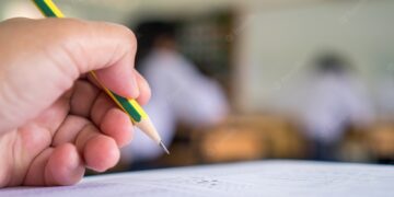 Separaron a un profesor por un “cuestionario sexual” a los alumnos