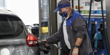 Esquina: incrementaron los combustibles de YPF y así quedaron los precios
