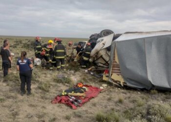 Camionero correntino murió tras volcar en Comodoro Rivadavia