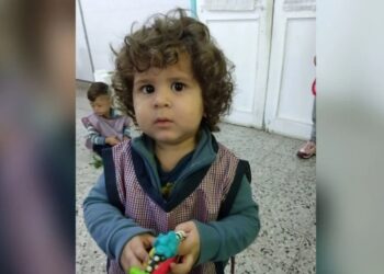 Buscan a un nene de 2 años: su padre se lo llevó con la excusa de hacer mandados y nunca volvió