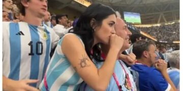¿Acosaron a Lali Espósito en medio del partido de la Selección?
