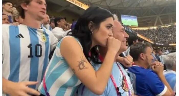 ¿Acosaron a Lali Espósito en medio del partido de la Selección?