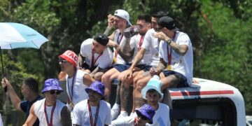 Messi se armó una “jarra loca” para celebrar con los hinchas