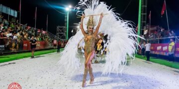 Lourdes Sánchez brilló como Bastonera de Ará Berá