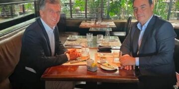 Mauricio Macri con Valdés: “De los mejores gobernadores de la historia”