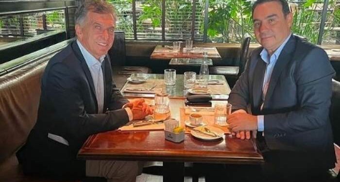 Mauricio Macri con Valdés: “De los mejores gobernadores de la historia”