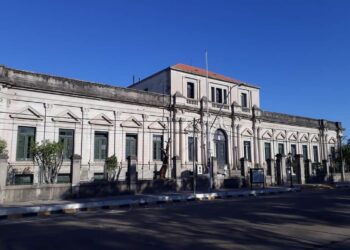 La Escuela Normal emitió un comunicado para los ingresantes a la secundaria