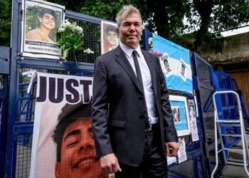 Burlando será candidato a gobernador de Buenos Aires