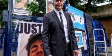 Burlando será candidato a gobernador de Buenos Aires