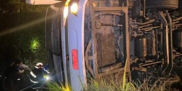 Trágico: volcó un colectivo en Brasil y murieron siete personas