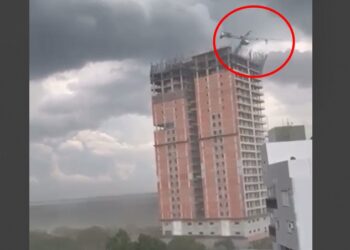 Corrientes: Cayó la grúa de un edificio por los fuertes vientos