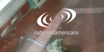 Goya: vándalos destrozaron a pedradas la entrada de la Dpec