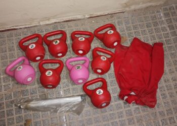 Corrientes: ¡Un ladrón fitness! Se robó nueve pesas