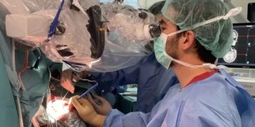 Realizarán una inédita cirugía cerebral a un paciente despierto en Argentina