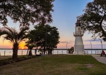 Corrientes: estaba pescando cedió el suelo, cayó al río y se ahogó
